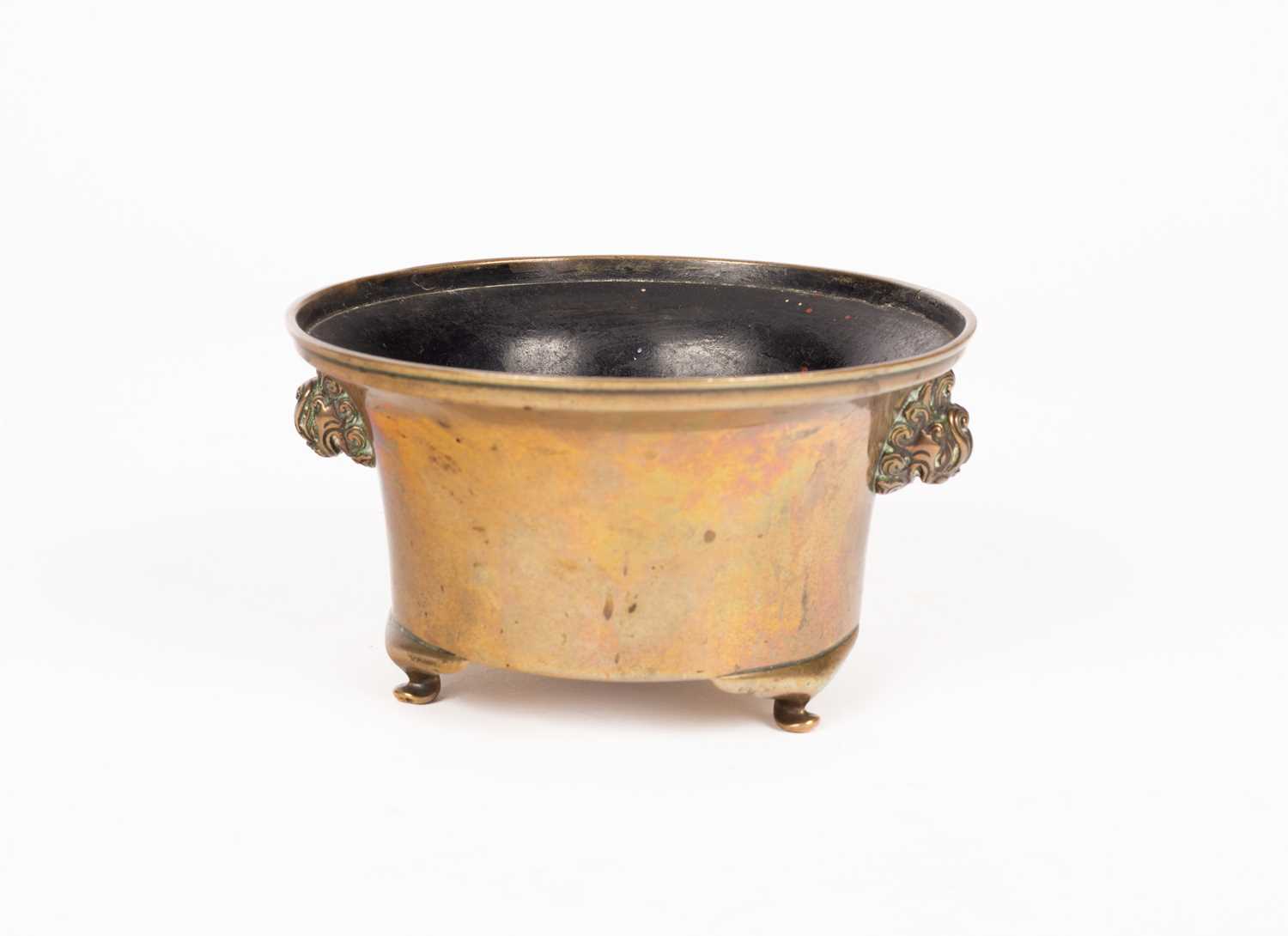 A Chinese bronze incense burner - Image 2 of 13