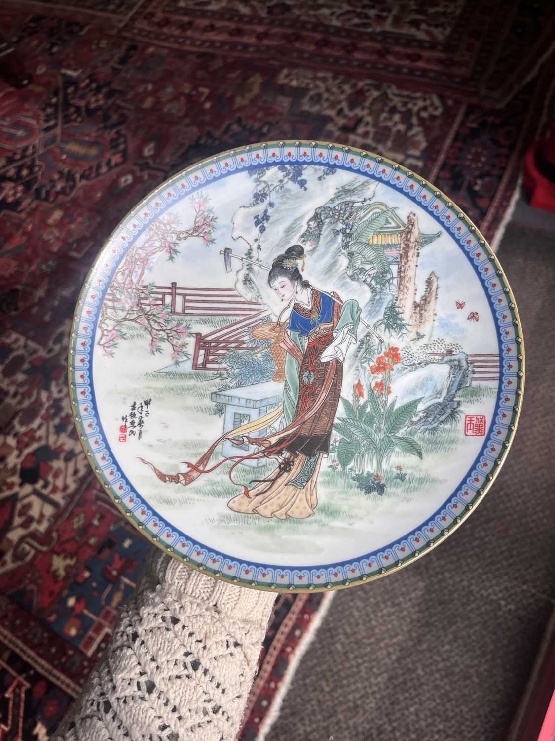 Twelve Chinese cabinet plates - Image 7 of 30