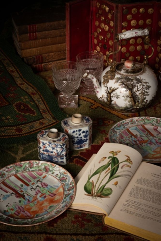 March Sales: Ceramics, Books, Asian Art, Hunt Buttons & Carpets