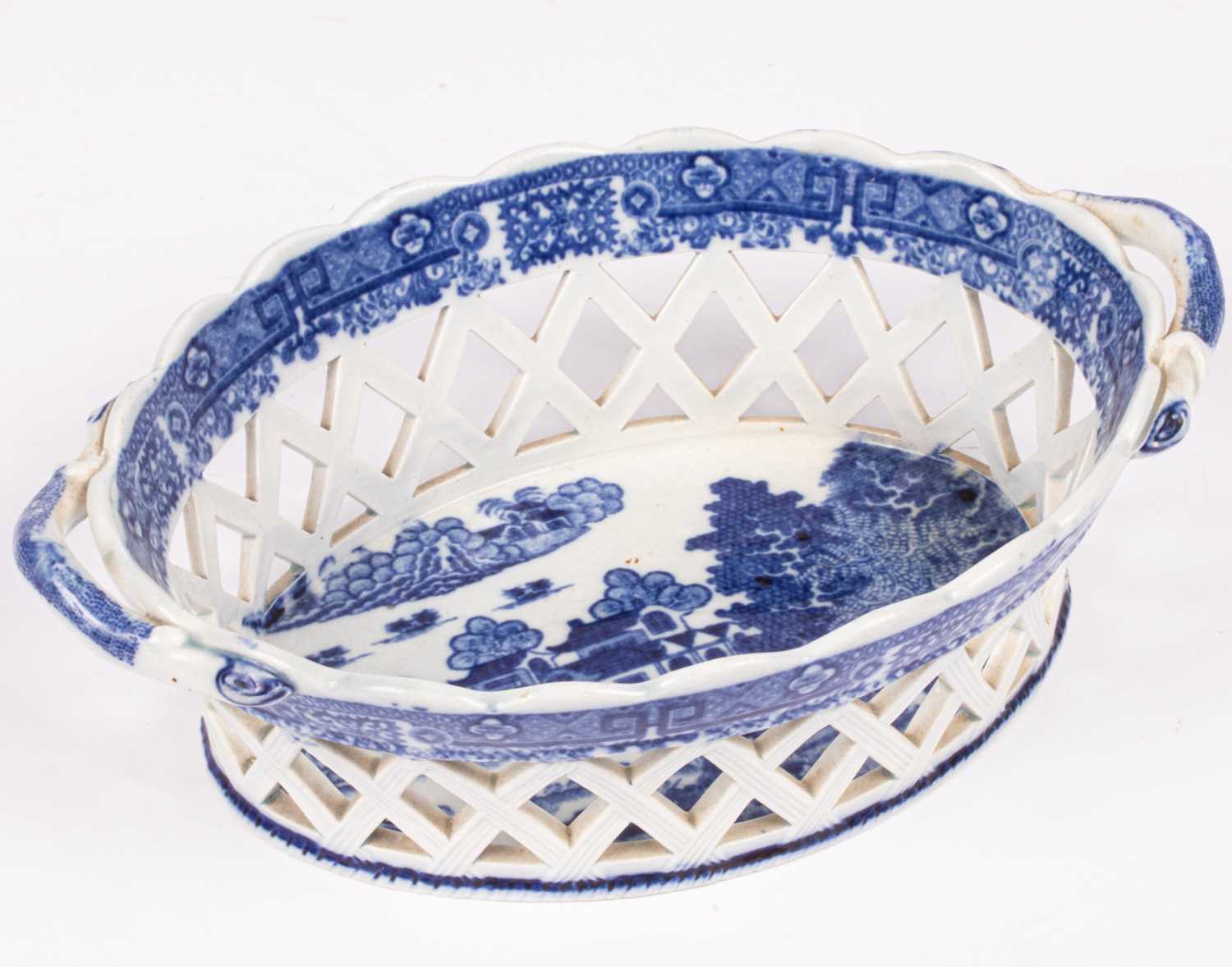A Caughley blue and white porcelain oval basket - Image 2 of 6