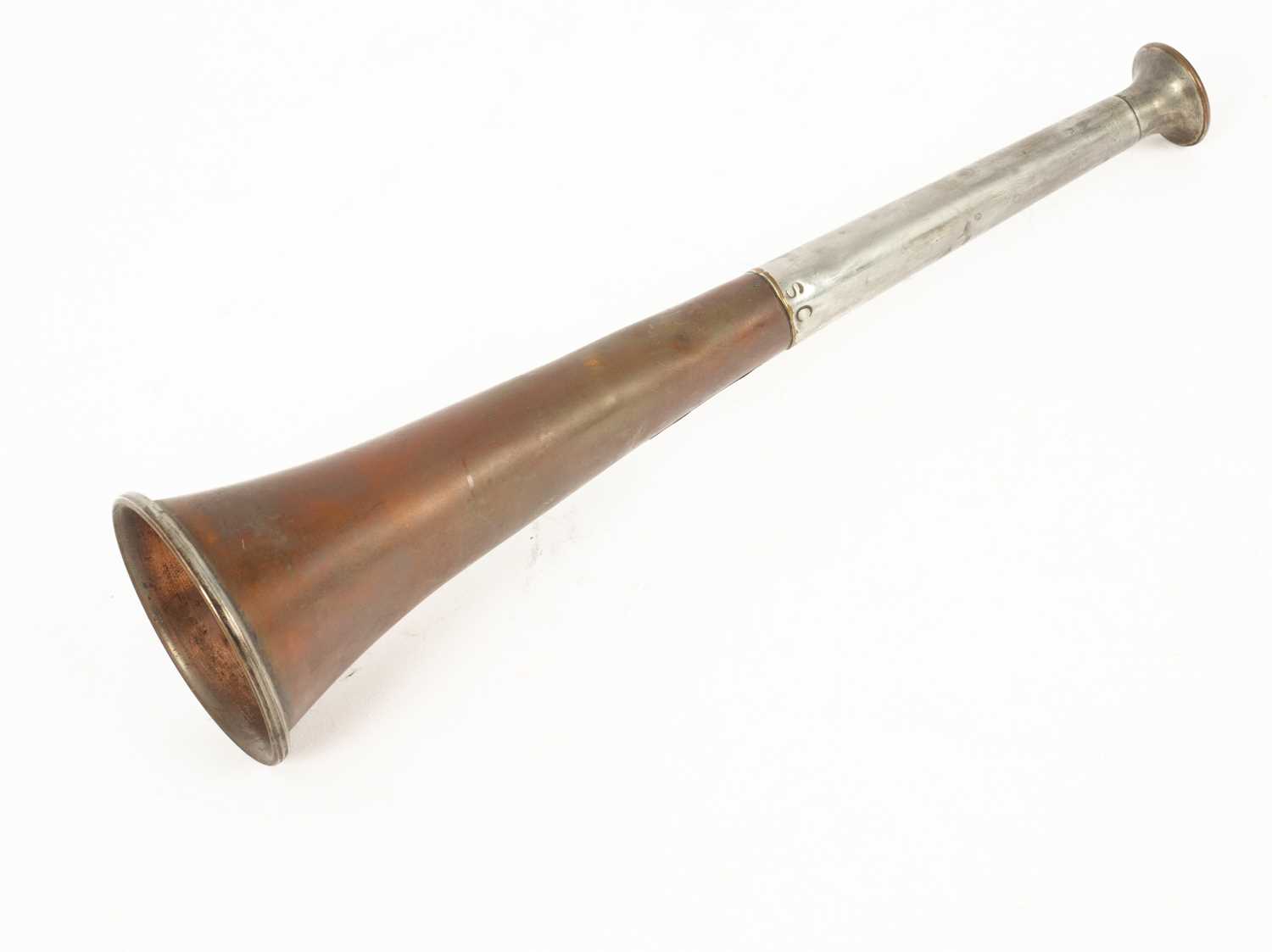 A copper hunting horn