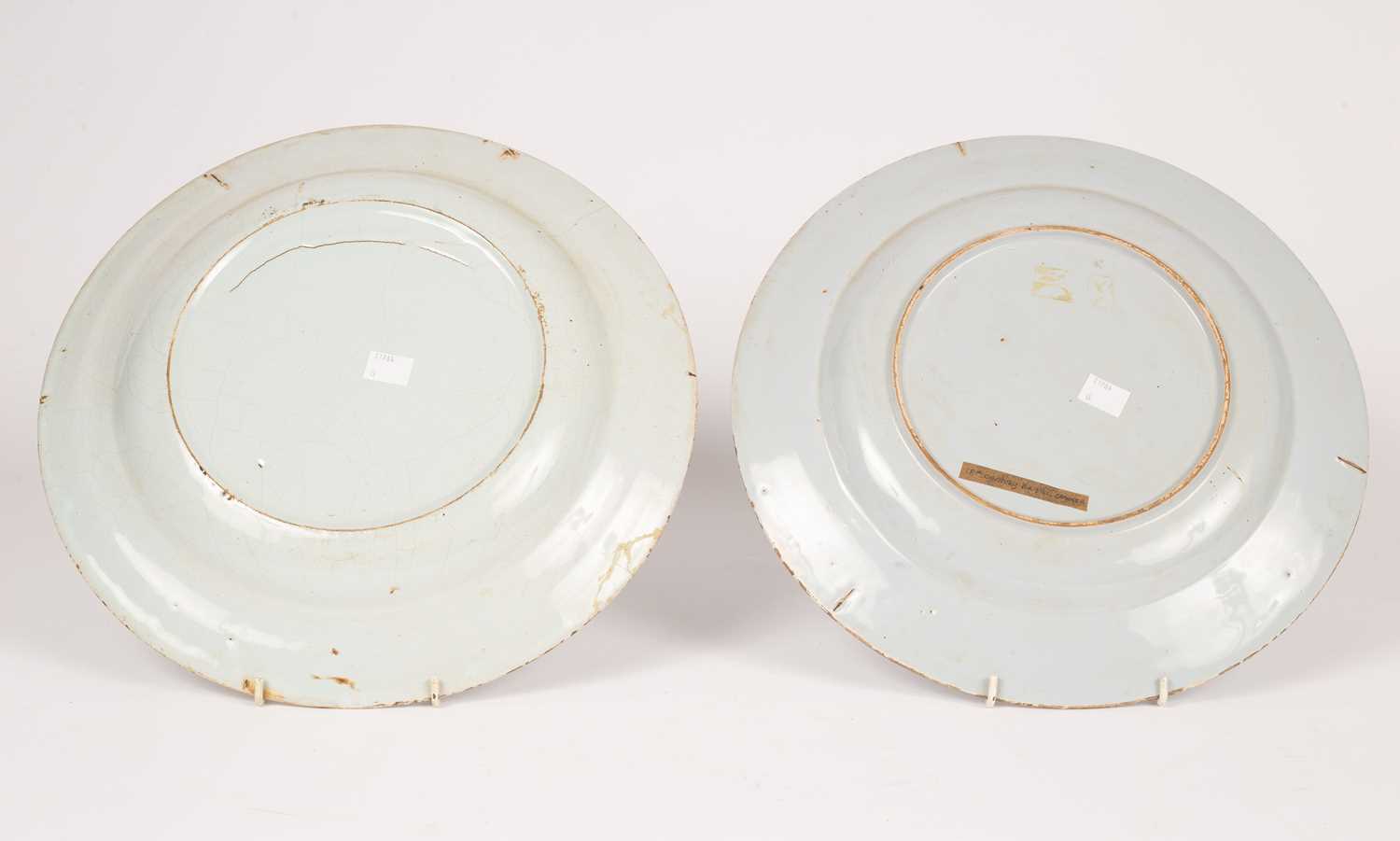 Two large English delftware dishes - Image 5 of 5