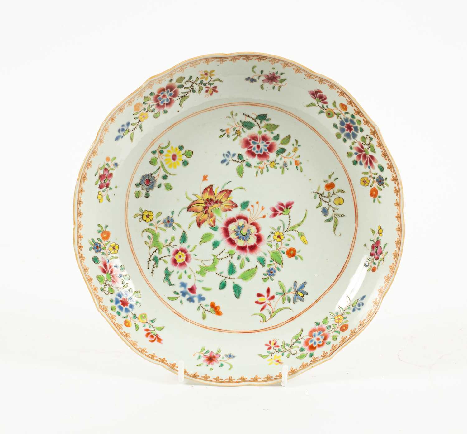 A pair of Chinese famille rose shallow bowls - Image 2 of 18