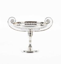 An Edwardian two-handled silver tazza