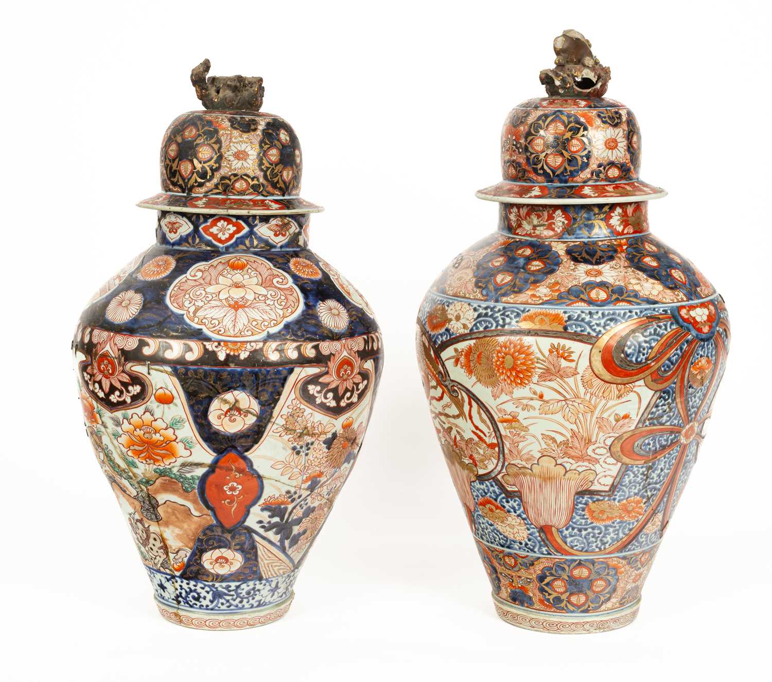 Two Japanese Imari large baluster vases with domed covers - Image 3 of 25