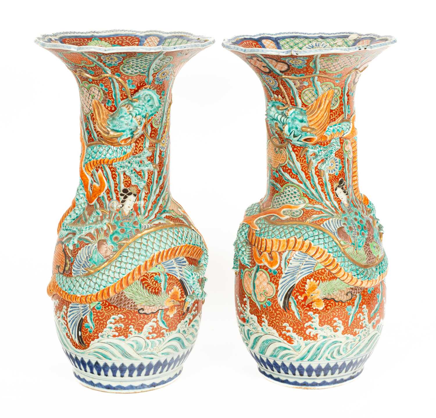 A pair of large Japanese Kutani vases - Image 7 of 10