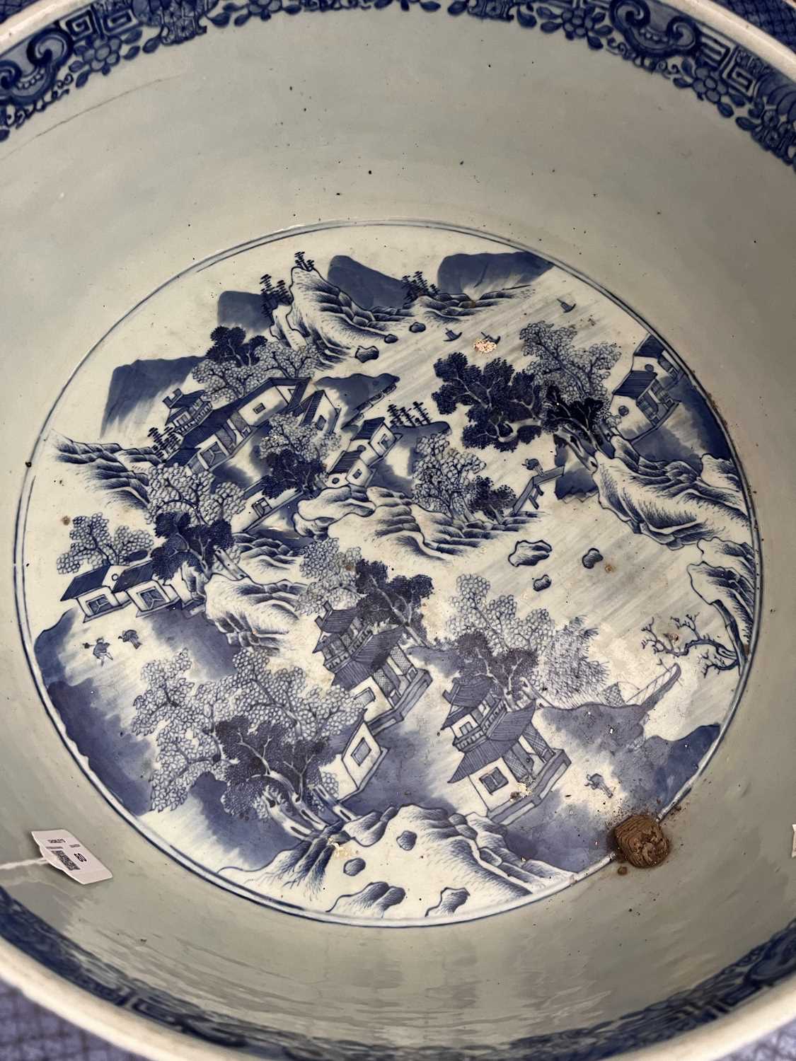 A Chinese blue and white large circular basin - Image 8 of 10