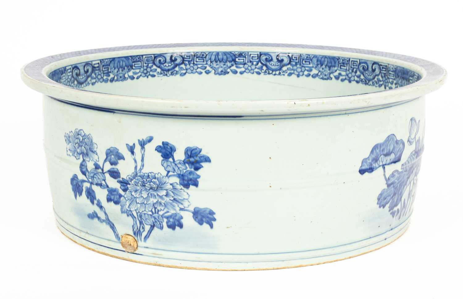 A Chinese blue and white large circular basin - Image 2 of 10