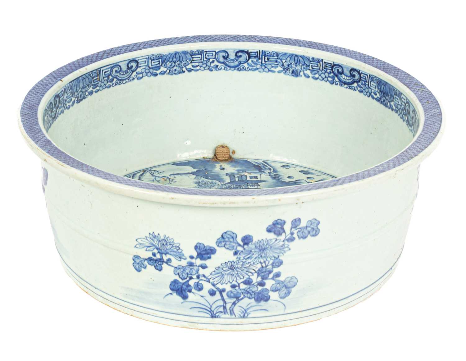 A Chinese blue and white large circular basin - Image 5 of 10