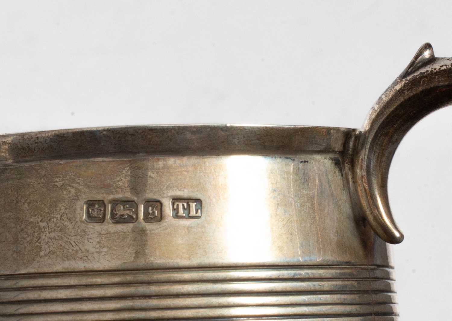 An Edwardian silver mug - Image 2 of 2