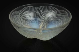A René Lalique coquille opalescent bowl