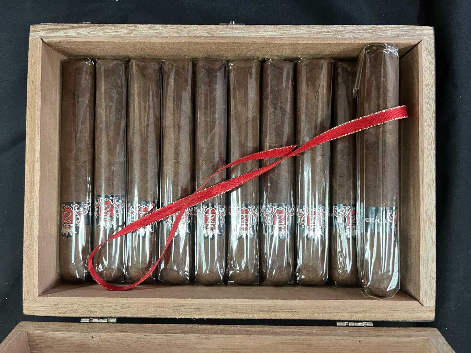 Cigars: A large quantity of cigars - Image 20 of 38