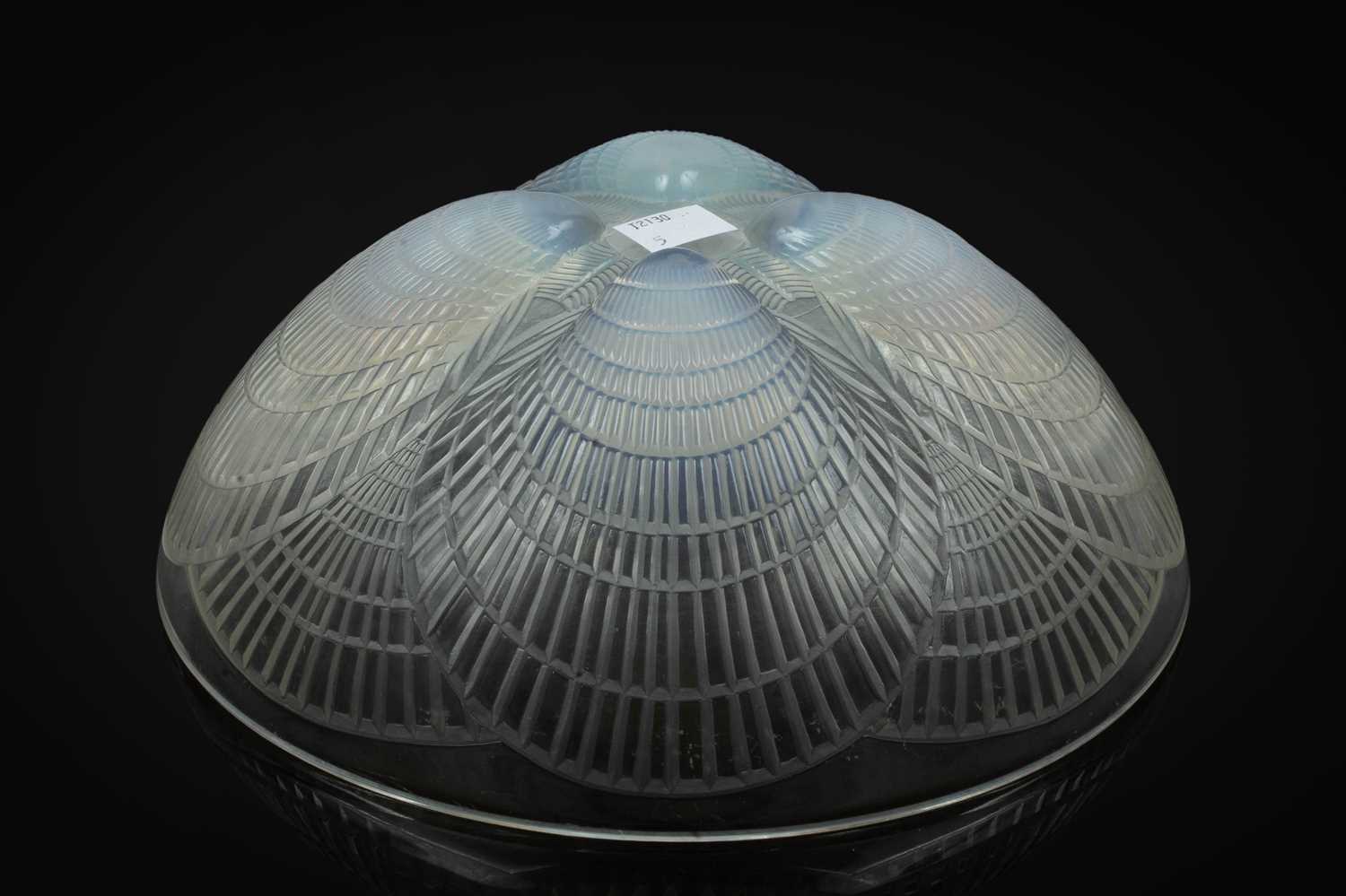 A René Lalique coquille opalescent bowl - Image 2 of 2