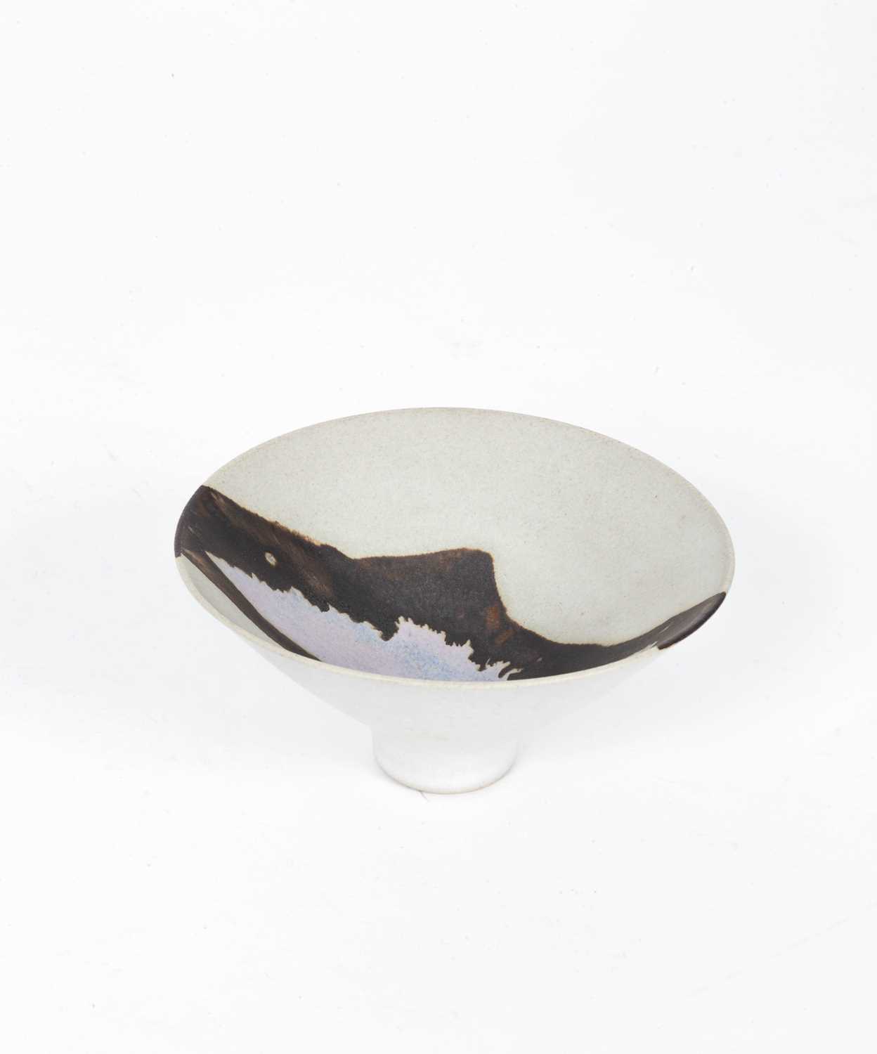 Sarah Perry (1945-2021) a studio pottery bowl - Image 5 of 6