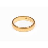 A 22ct gold wedding band