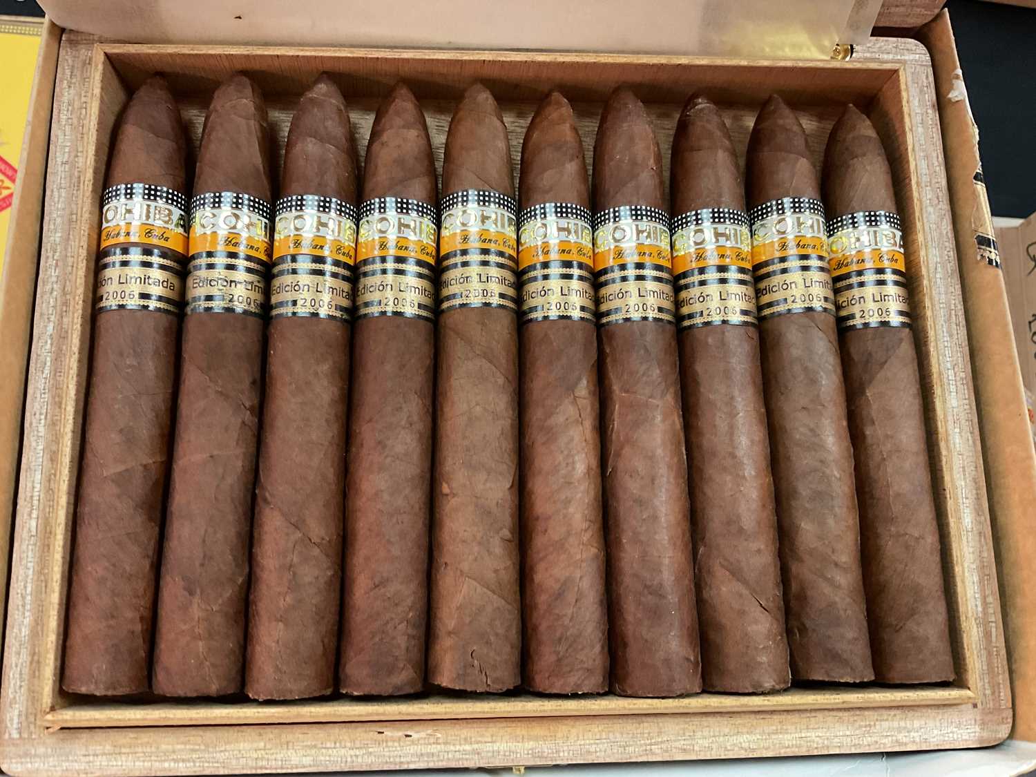 Cigars: Cohiba - Image 8 of 12