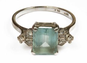 An Art Deco 18ct white gold and aquamarine ring