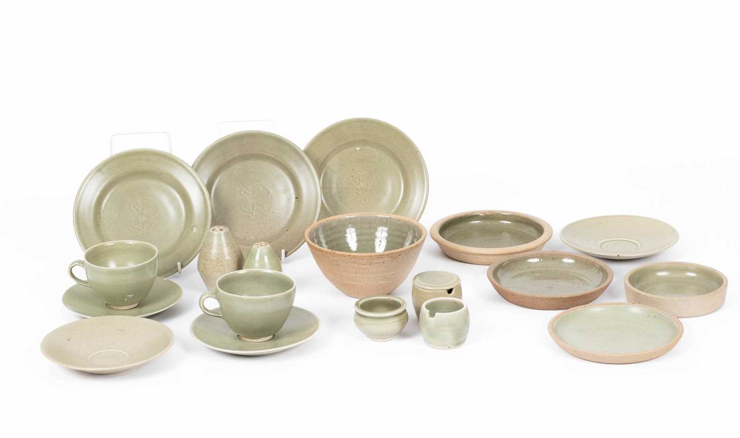 A Leach pottery standard ware bowl