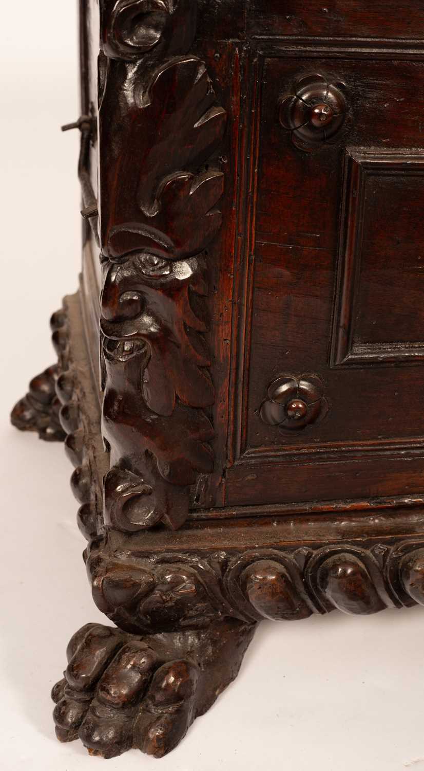 A 17th Century Italian walnut carved and panelled cassone - Image 4 of 5