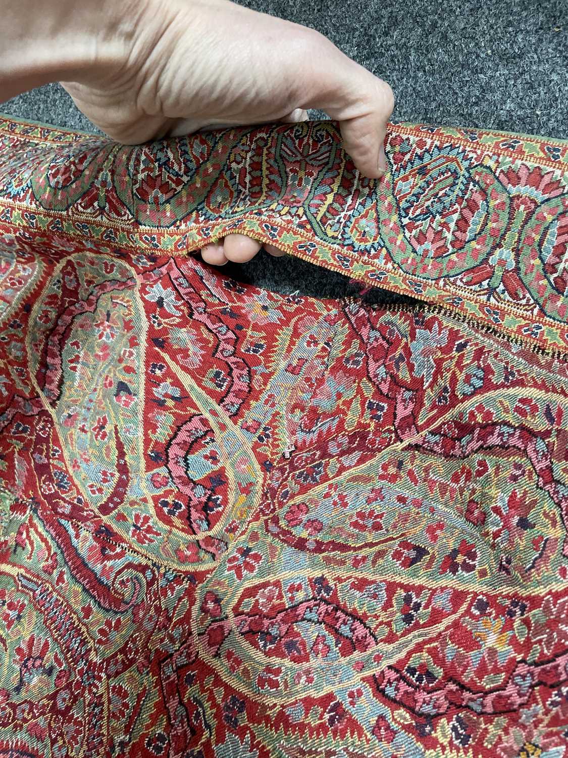 A Kashmir shawl - Image 15 of 20