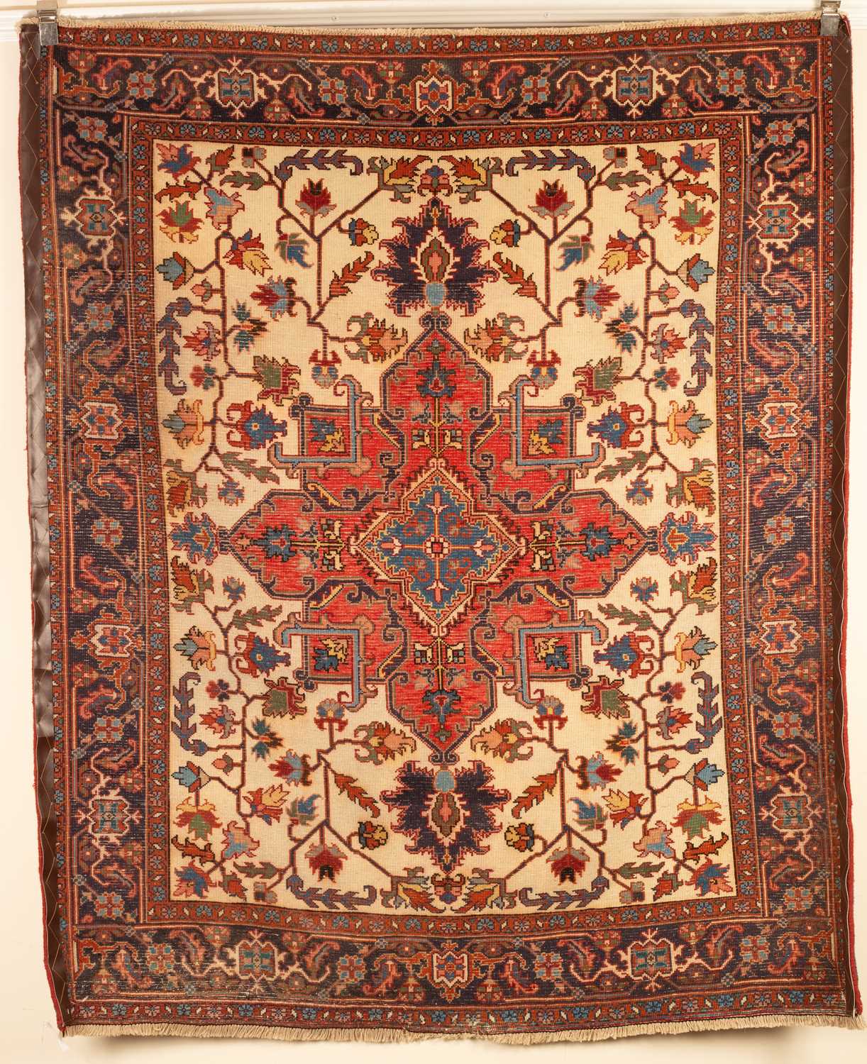 A Heriz rug - Image 6 of 17