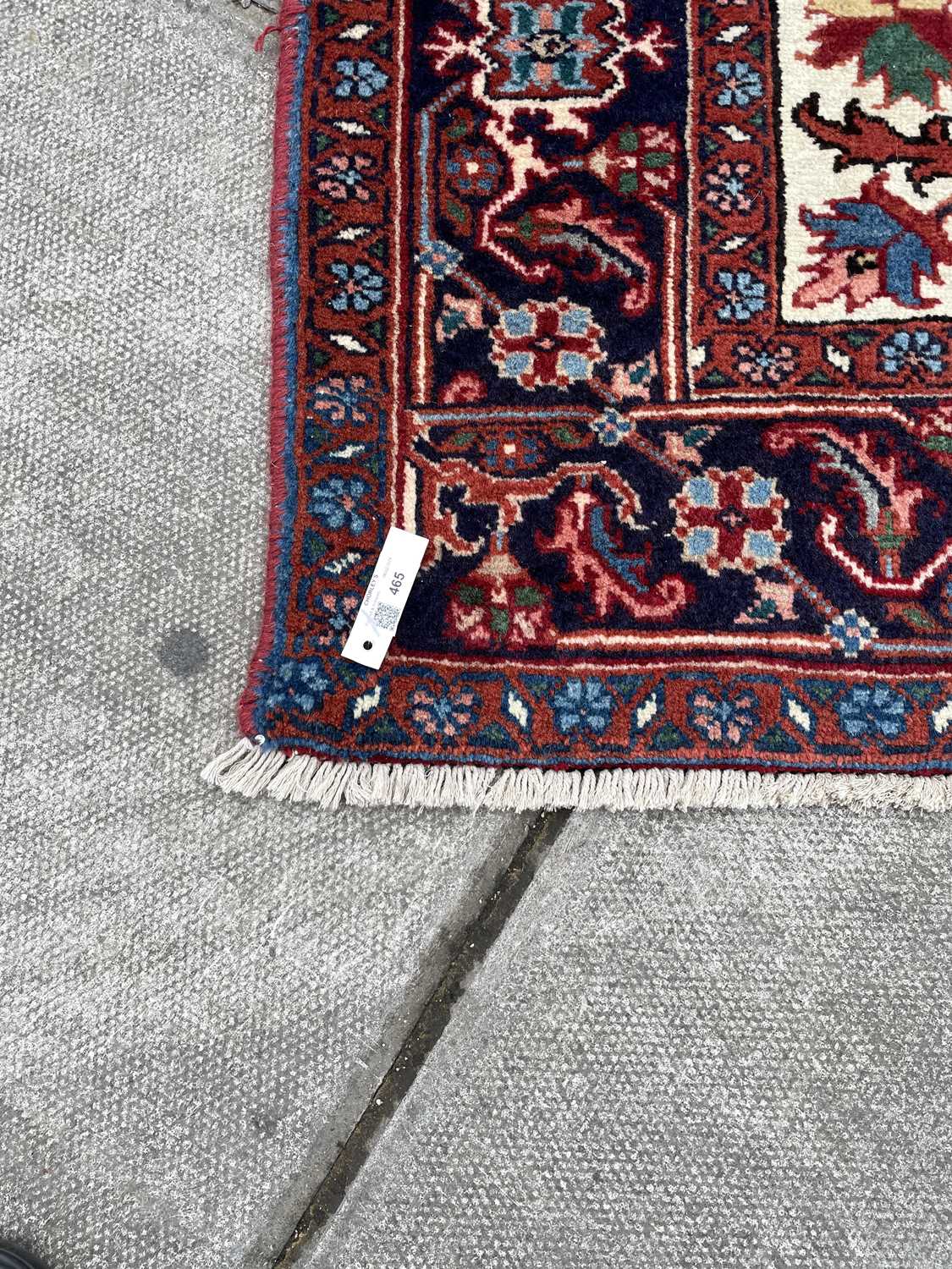 A Heriz rug - Image 12 of 17