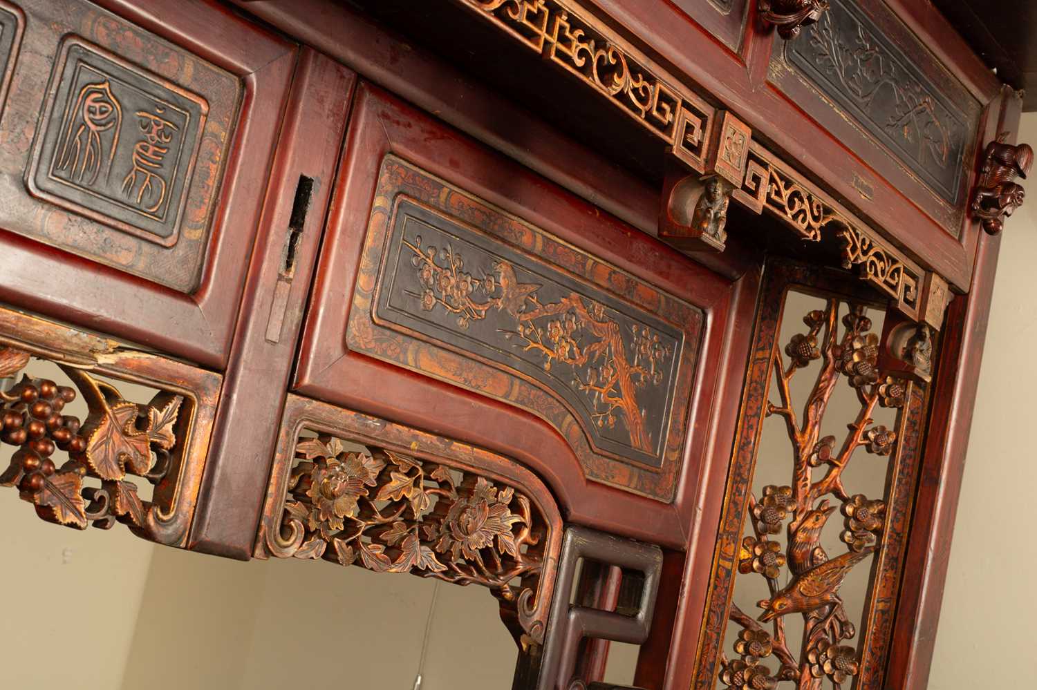 A Chinese carved wood opium bed - Image 2 of 4