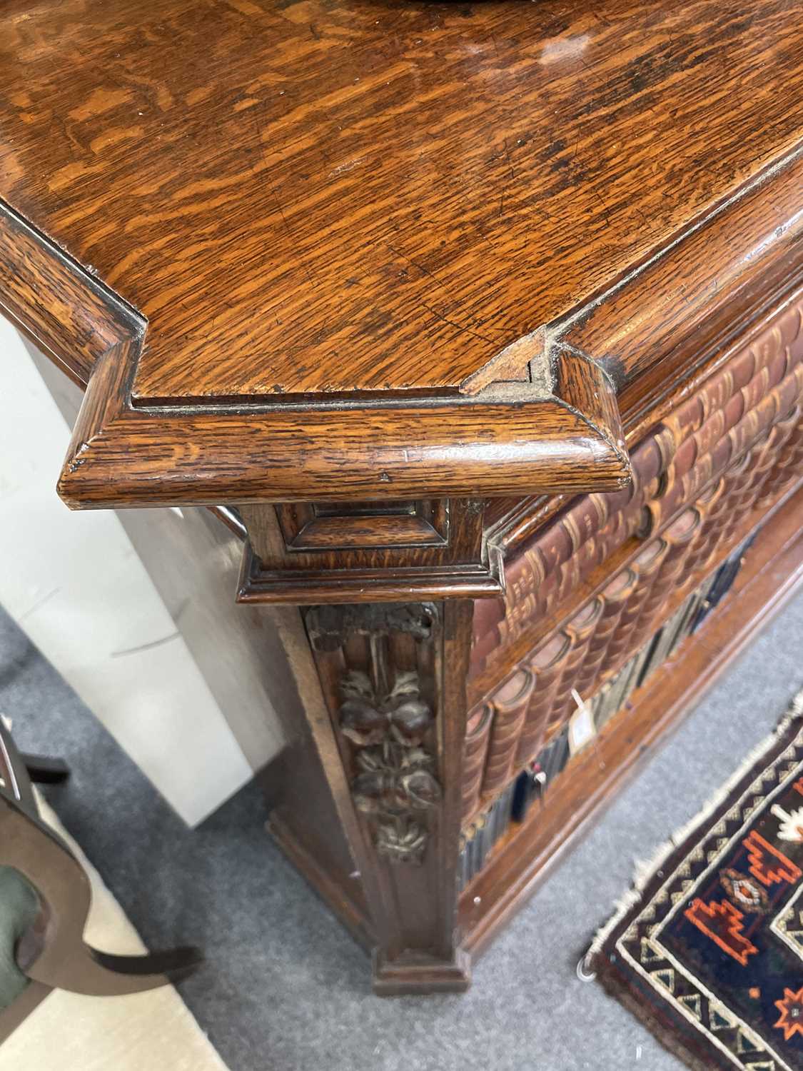 A Victorian oak dwarf bookcase - Image 4 of 9