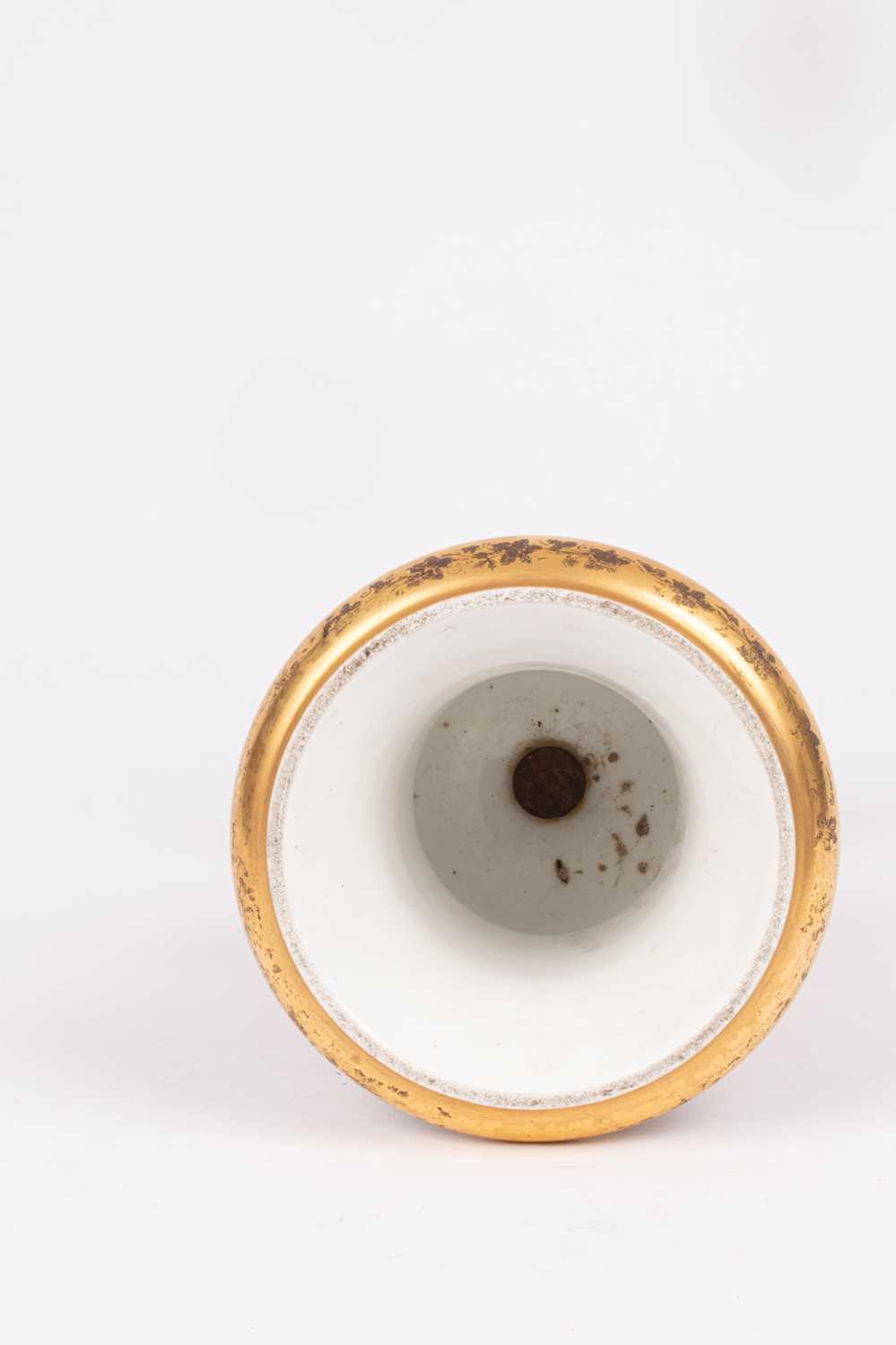 A pair of Paris porcelain campana-shaped vases - Image 11 of 14
