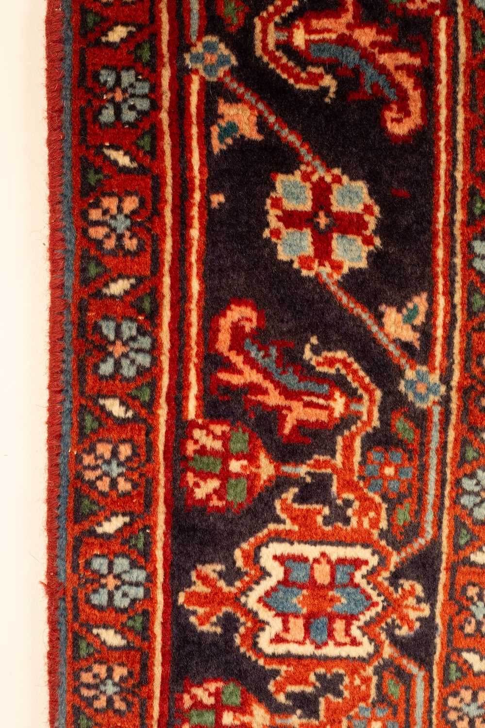 A Heriz rug - Image 4 of 17