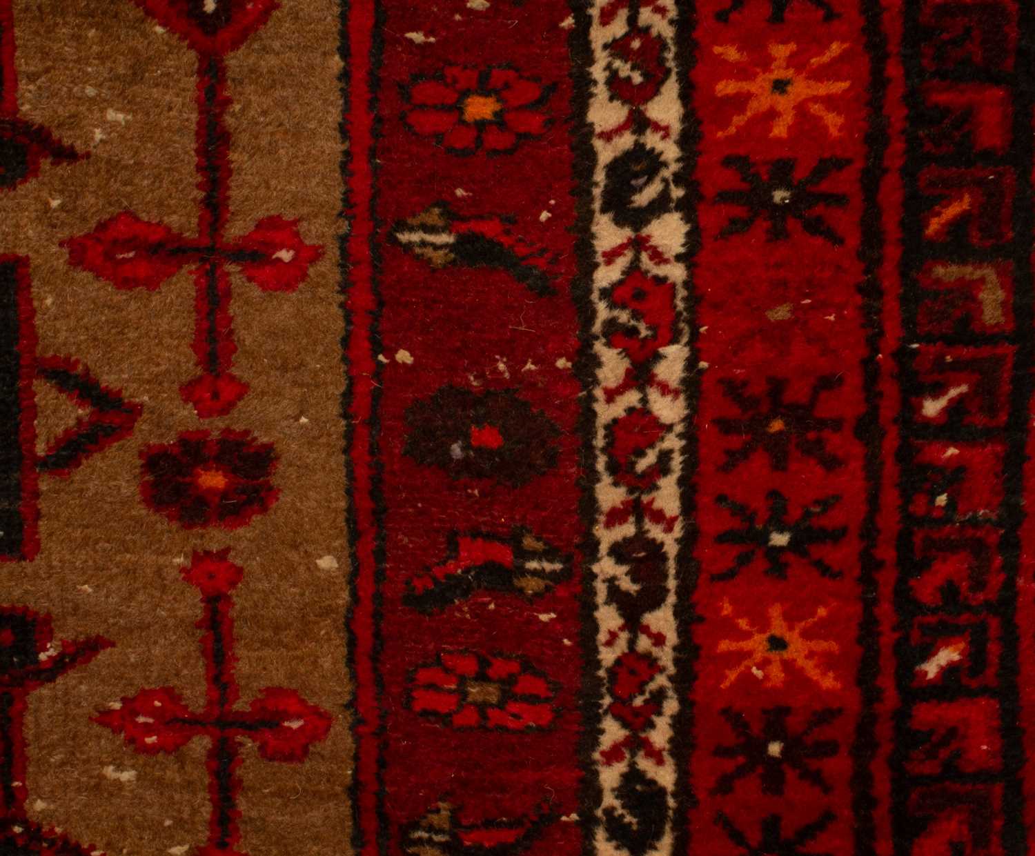 A Hamadan rug - Image 2 of 3