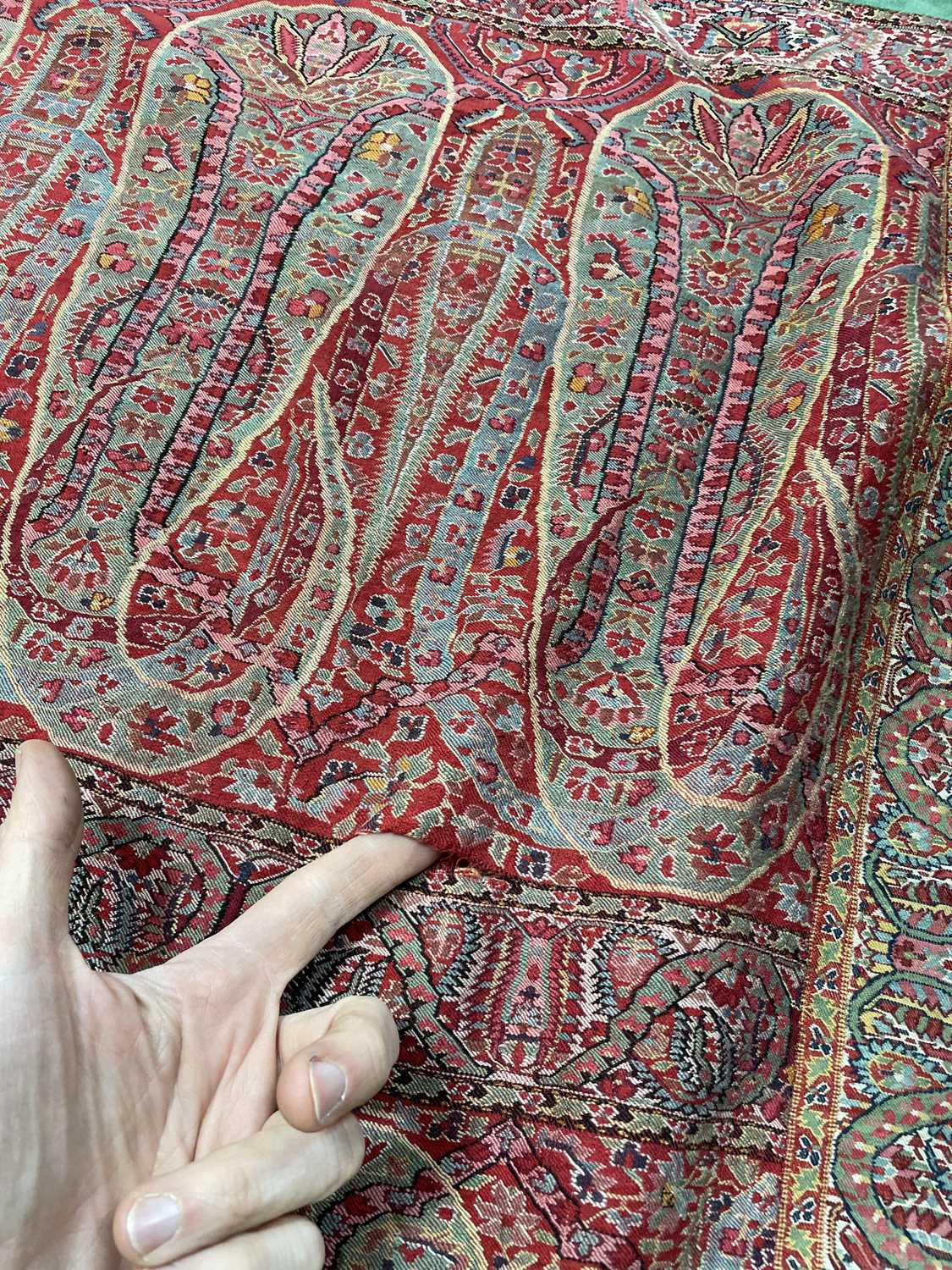 A Kashmir shawl - Image 14 of 20