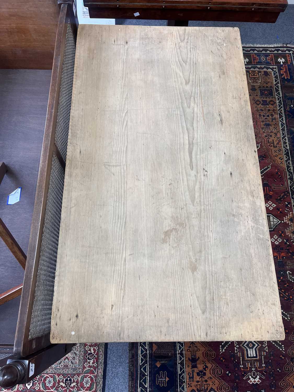 A Victorian pine table - Image 3 of 8