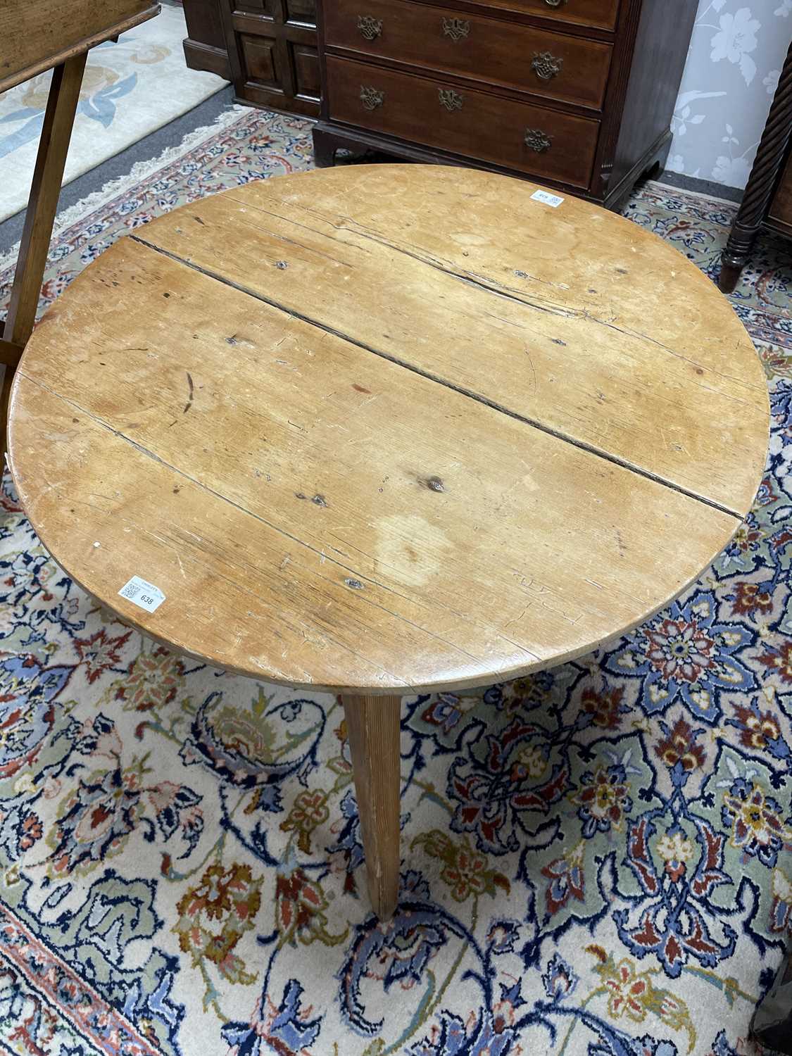 A pine cricket table - Image 2 of 6