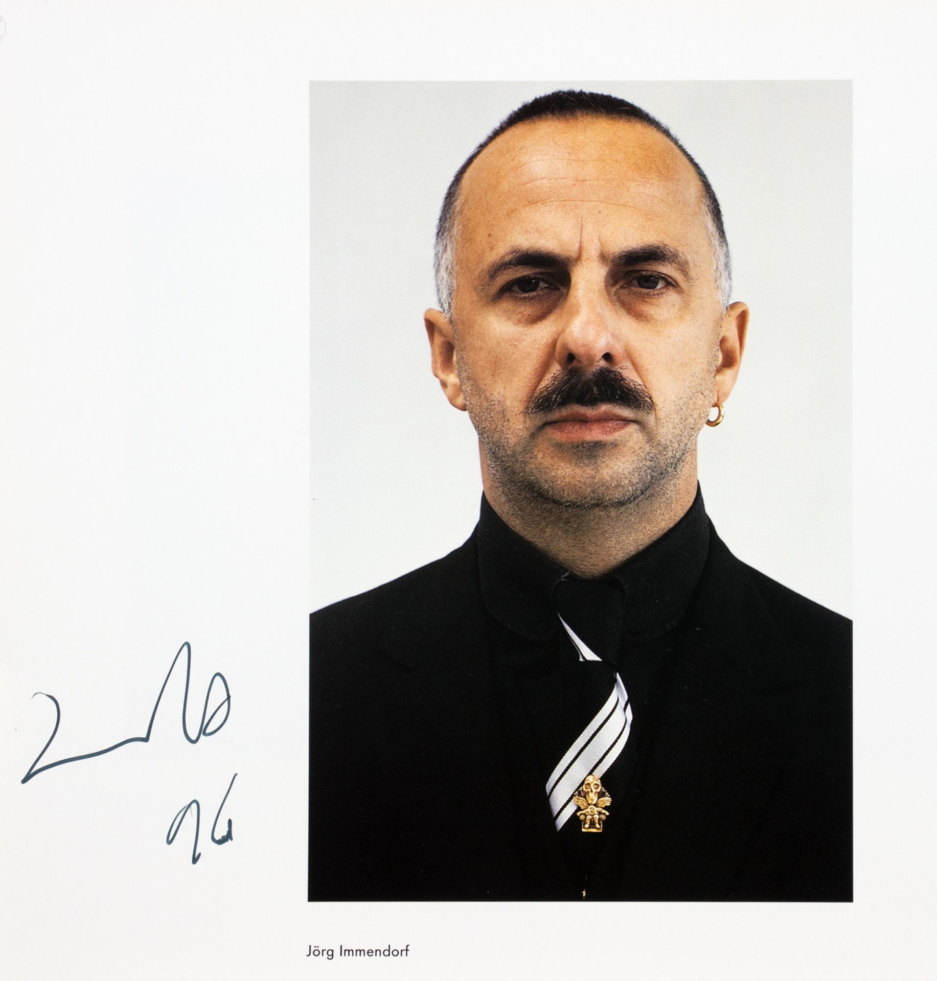 Fotobücher mit Signaturen der Porträtierten - Dirk Reinartz. Künstler. - Bild 6 aus 10