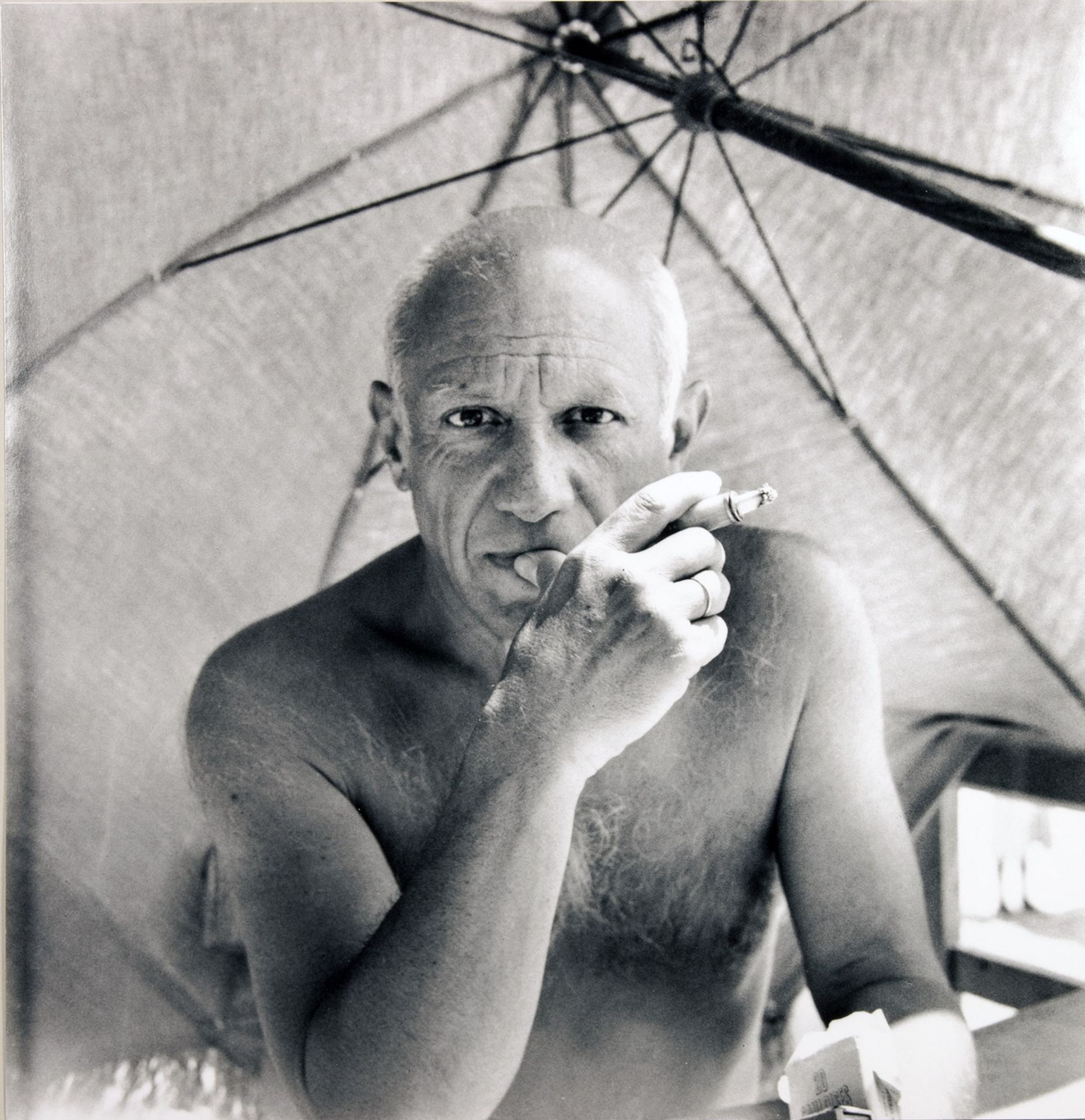 Pablo Picasso. Femme nue et homme à la canne. - Bild 3 aus 3