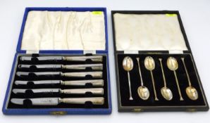 A cased set of six 1945 Sheffield silver teaspoons