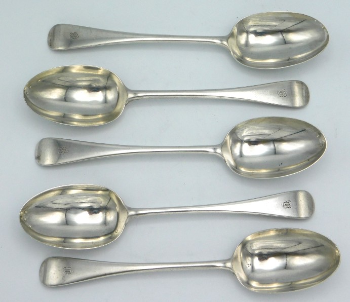 Five 1904 Edwardian London silver tablespoons by Francis Higgins III, monogrammed, 210mm long, appro