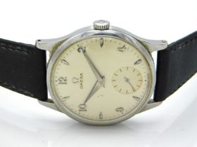 An Omega stainless steel wristwatch with leather strap, case 33mm diameter, running