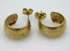 A pair 9ct gold hoop earrings, 2.4g, 17mm