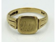 A 9ct gold signet ring, 2.6g, size O/P