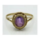 A 9ct gold ring set with amethyst, 1.7g, size P