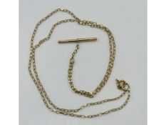 A 9ct gold T-bar & chain, 460mm long, 1.1g