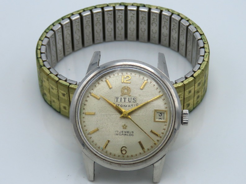 A Titus automatic 17 jewel incabloc gents wristwat