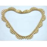 A decorative 9ct gold necklace, 405mm long, 40.4g,