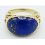 A 9ct gold lapis lazuli ring, stone 18mm x 12mm, 5