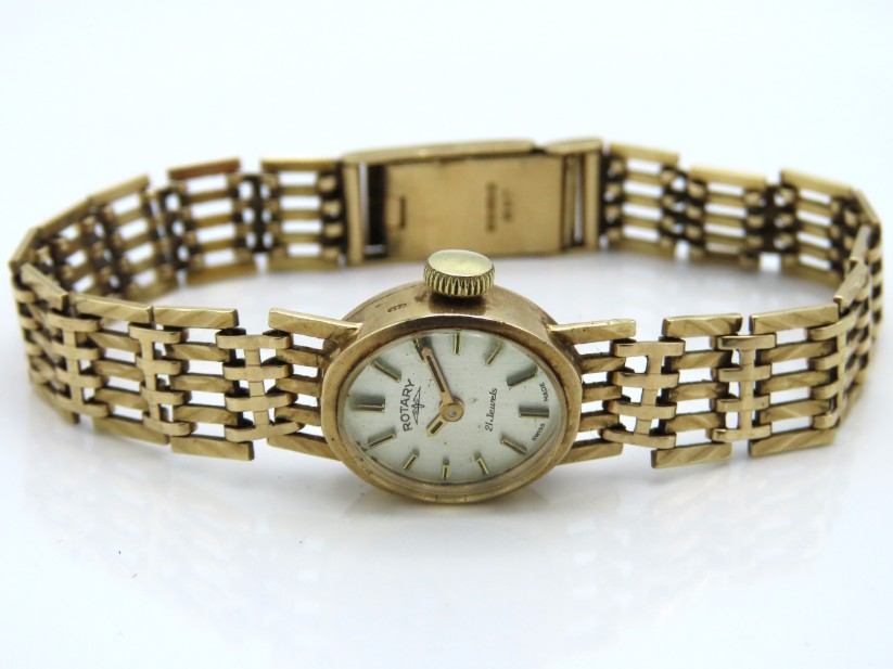 A ladies 9ct gold case & strap Rotary 21 jewel wri