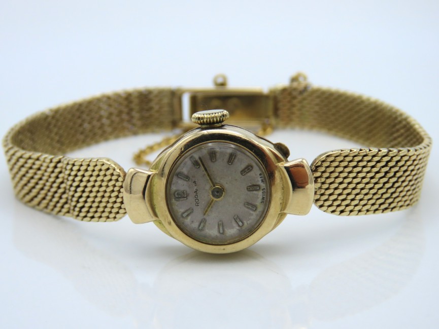 A Rodania ladies wristwatch with 9ct gold case & s
