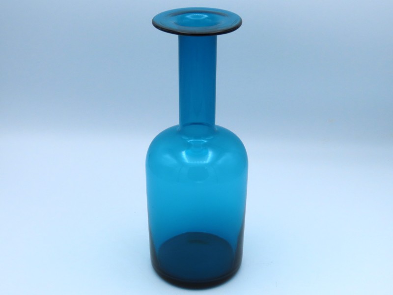 A turquoise Scandiavian Otto Brauer designed bottl