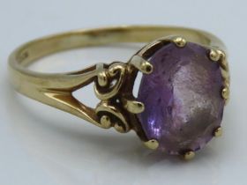 A 9ct gold ring set with amethyst, 2.7g, size P/Q